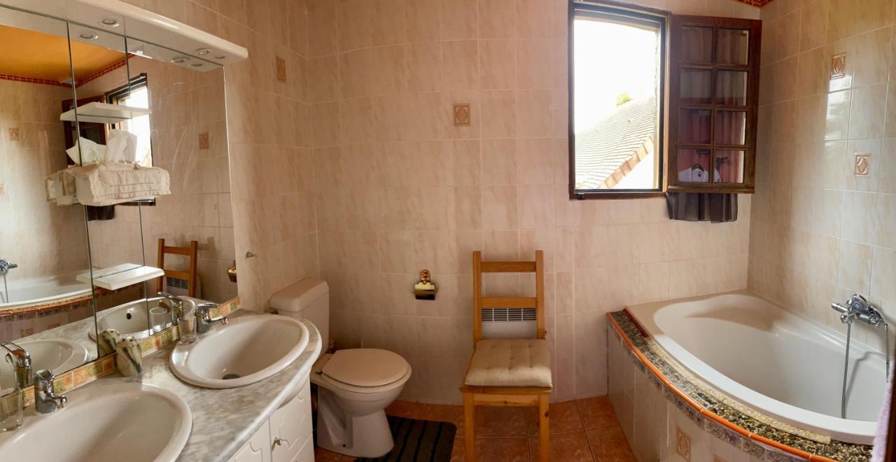 Bed and Breakfast Manoir Melphil Saint-Étienne-la-Thillaye Zewnętrze zdjęcie